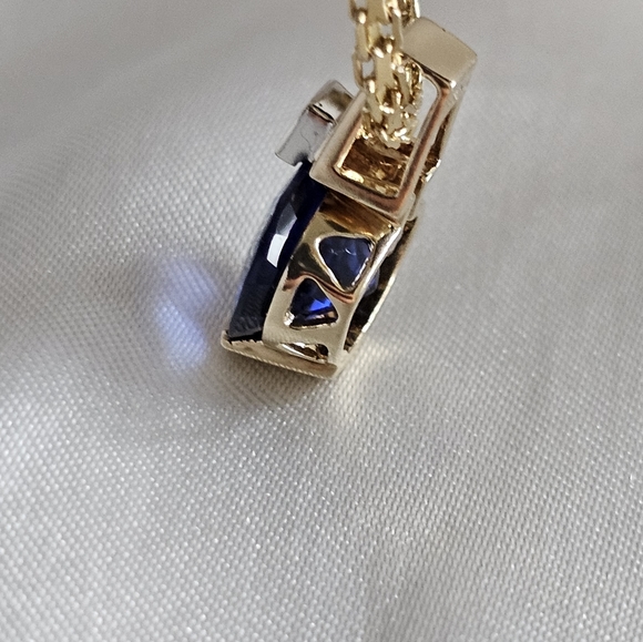 Oval Tanzanite 14kt Solid Gold Pendant - Picture 3 of 5